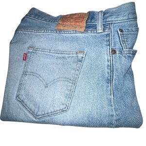 Levi's Classic Light Blue Straight Jeans